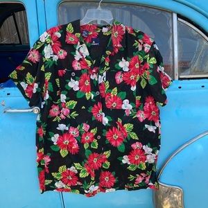 Liz sport size medium top